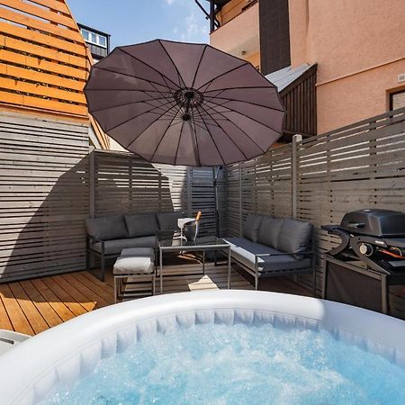 Terrace Apartment With 5 Rooms, Whirlpool And Bbq Augsburg Exteriör bild