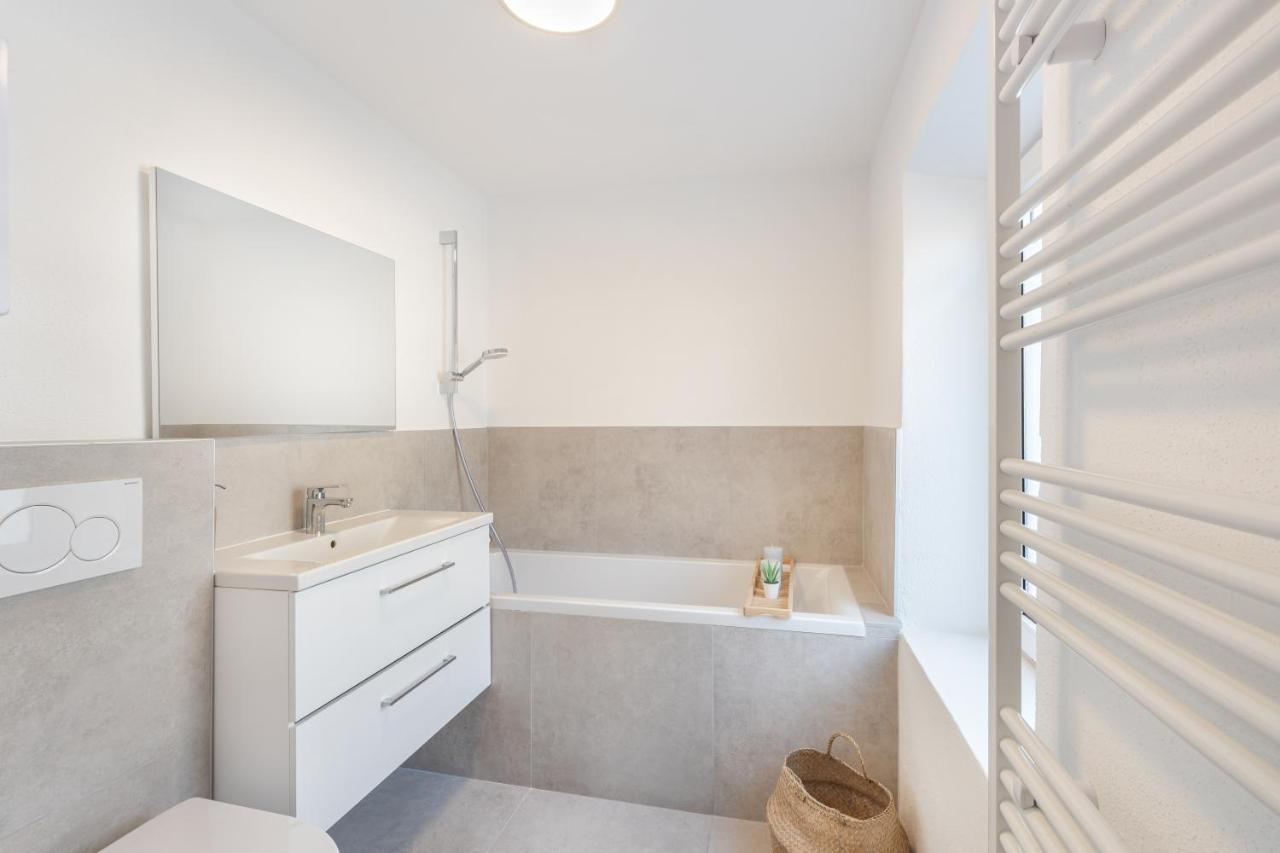 Terrace Apartment With 5 Rooms, Whirlpool And Bbq Augsburg Exteriör bild